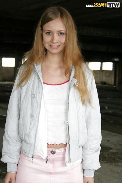16P Picked up teenage slut gives head and gets shafted tough
