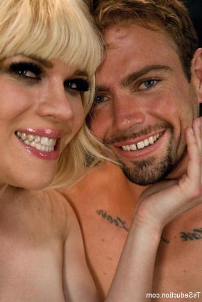 14P TS Seduction Sex Pictures