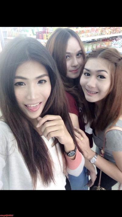 20P Hello Ladyboy 