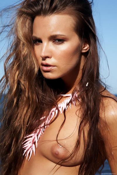 20P Errotica Archives Suzie Carina