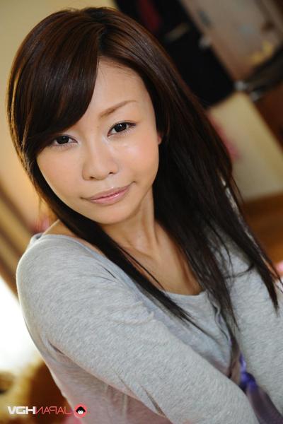 15P Petite Japanese girl Yuri Aine models totally naked and non nude as well