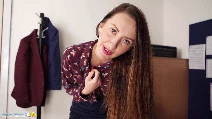 13P Compilation of amateur women being compromised during down blouse action