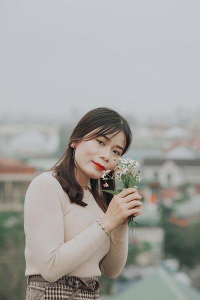 20P Dark-haired Asian sweetheart with red lipstick poses seductively in public