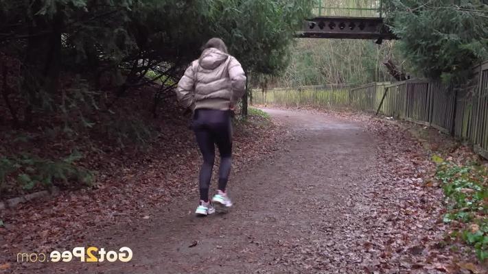 15P White girl Barbara Bieber pulls down her leggings to pee beside some bushes