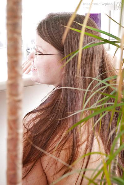 16P Older plumper Kayla T keeps her glasses on while masturbating hairy pussy