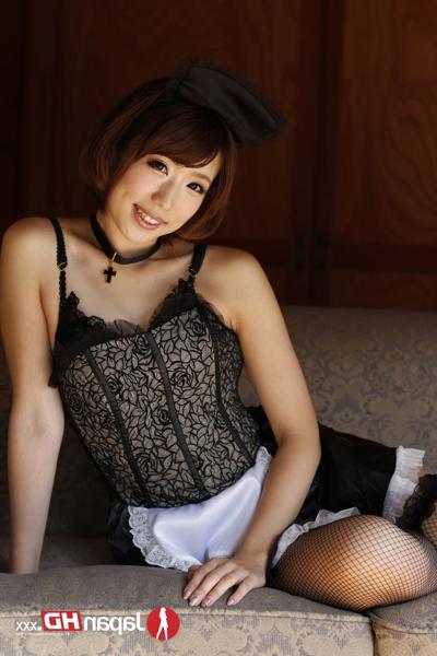 17P Glamour Japanese brunette Seira Matsuoka posing in front of cam as maid