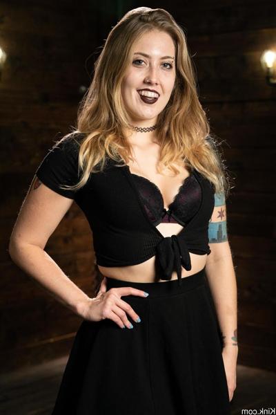 20P Device Bondage Electra Rayne