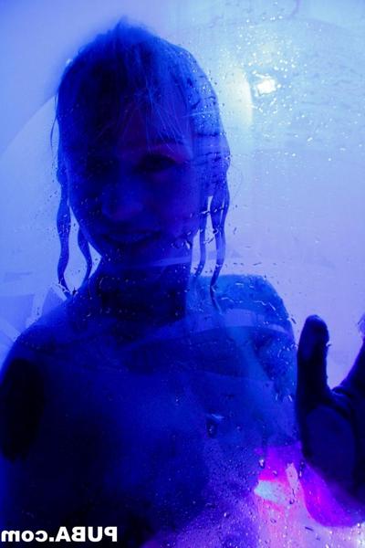 12P Solo girl Sammie gets caught totally naked while taking a shower