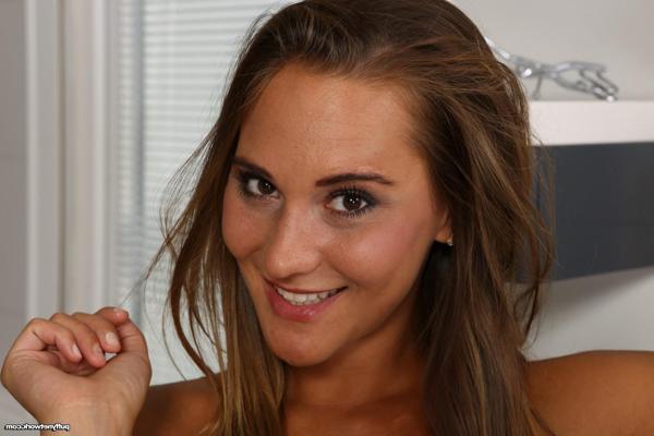 16P Solo girl Naomi Bennet wets her leggings before riding a dildo on toilet seat