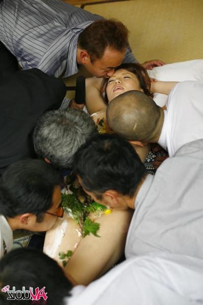 20P Japanese babe Asuka Ayanami has her body used as a plate for horny men