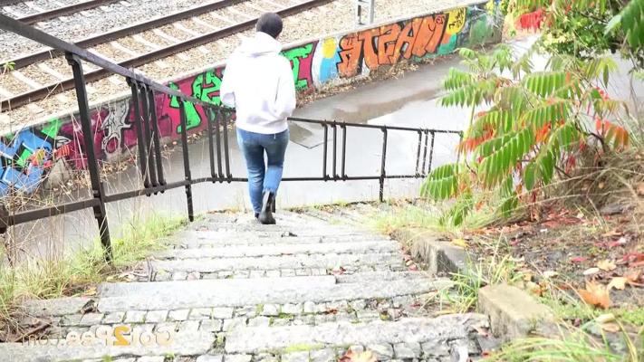15P Solo girl Ali Bordeaux gets caught taking a piss on a flight of concrete steps
