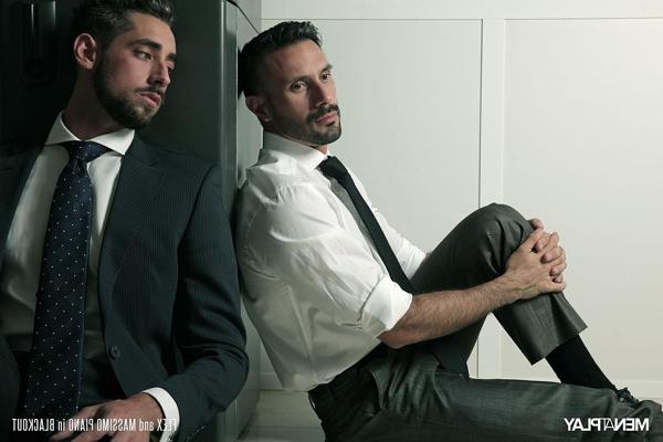 20P Muscular gay colleagues Flex & Massimo Piano have a wild anal quickie at work