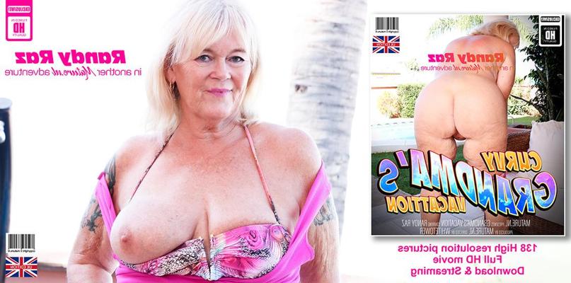 11P Older blonde woman Randy Raz strips naked in order to masturbate