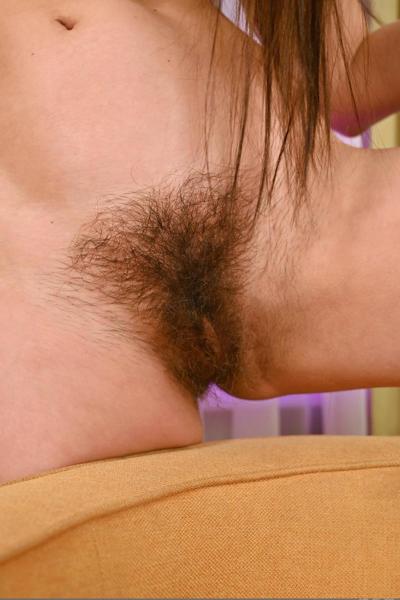 20P Love Hairy Camilla Benz