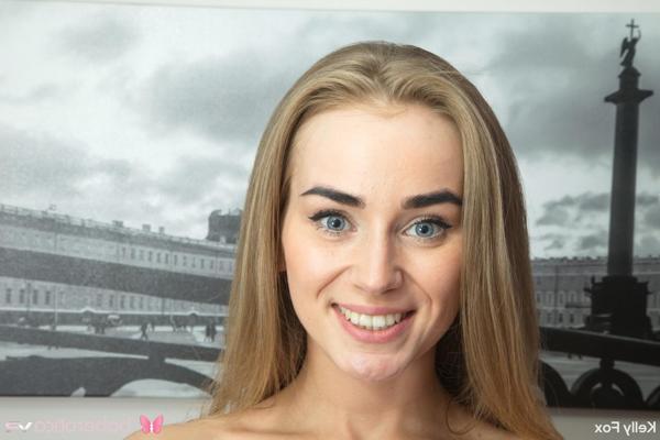 20P Sexy Czech babe Kelly Fox reveals her amazing booty and touches herself