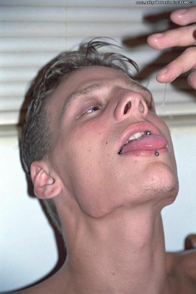 20P Handsome blonde twink Tim shows his big booty before stroking his hard dick