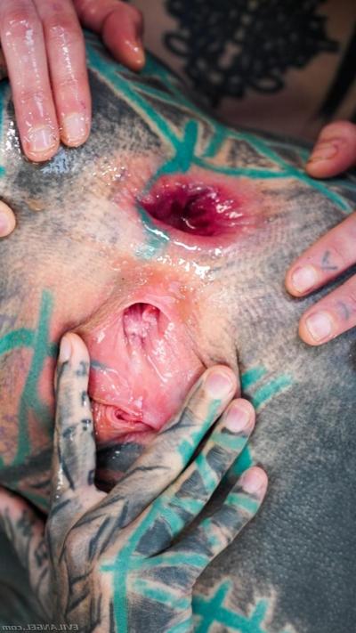 15P Heavily tattooed lesbians Anuskatz & Ceci Milkymouzz slip fists into assholes