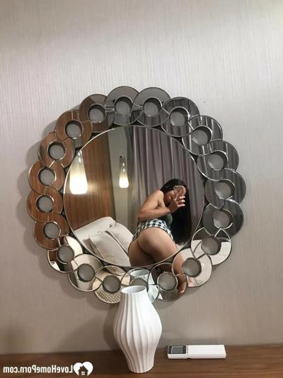20P Cute teen shows her suckable titties and shaved pussy in the mirror