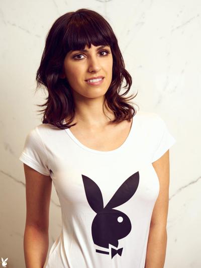 19P Glamorous babe Jacqueline Scherer shows off her beautiful natural tits