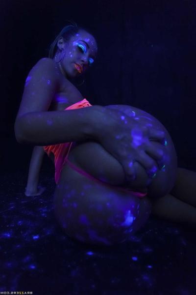 19P Glowing brunette Jada Stevens flaunts her sexy bubble butt under black light