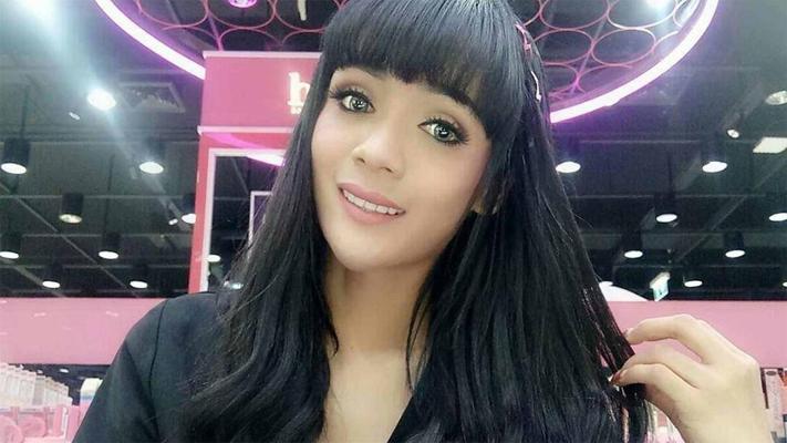 11P Raven-haired Asian shemale shows her tits & cleavage in a compilation