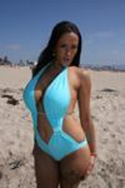 17P On the sunny beach with mind-blowing owner of bit tits and ass Carmella Bing
