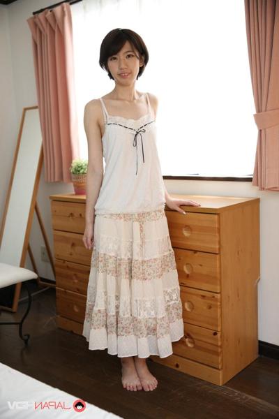 15P Japanese girl spreads her bush while completely naked before dressing
