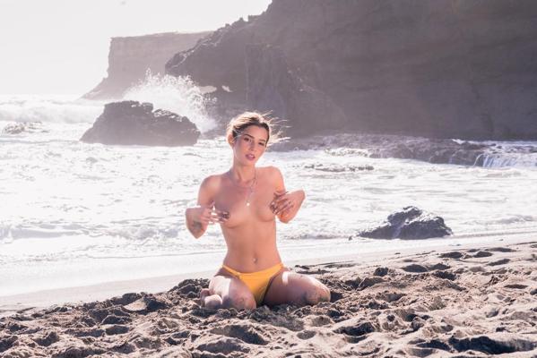 12P Beautiful girl Agatha Vega has sexual intercourse with her lover on a beach