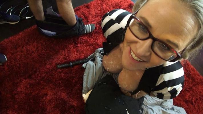 17P Fat amateur Dee Siren takes cumshots on her boobs while wearing referee attire