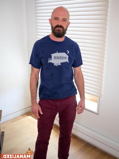 20P Lonely gay bear Mickey Carpathio unveils his lean hairy body & big dick
