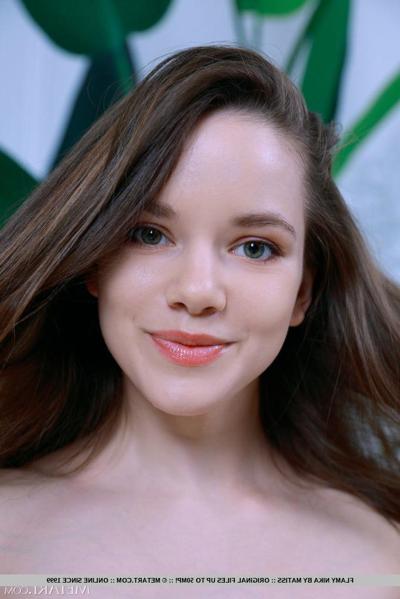 18P Gorgeous teen Flamy Nika gets totally naked in a pleasing fashion