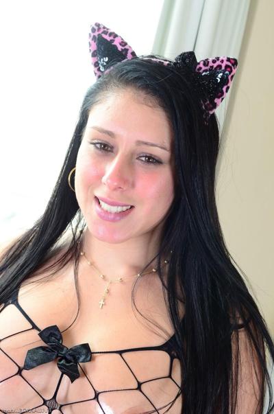 18P Hot big ass fatty in fishnet stockings gets ready for some shemale tranny sex