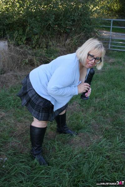 16P Obese blonde Lexie Cummings toys her snatch over a concrete barrier