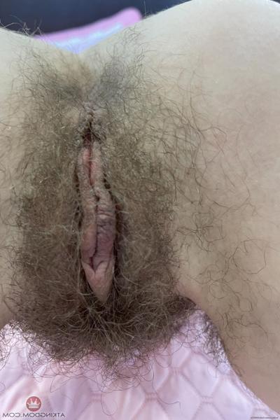 20P Petite amateur teen Sia Wood spreads her ass cheeks & super hairy pussy