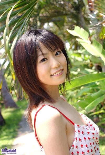 16P Petite Japanese girl Saki Ninomiya models non nude in bra and panty combo