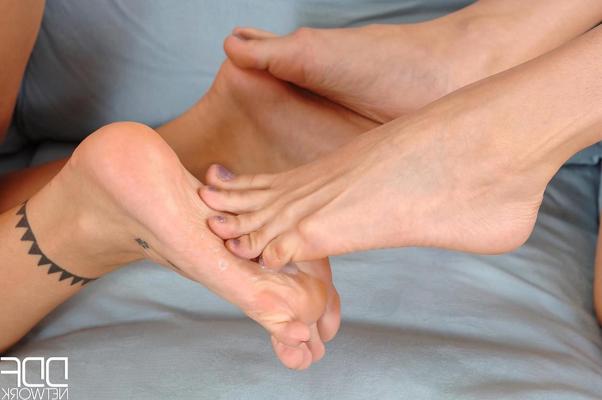 20P Jasmine Rouge & Cindy Hope use their sexy feet to please a hard dick