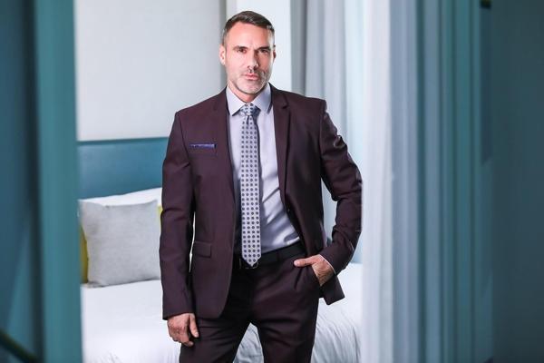 12P Bodybuilder Manuel Skye shows his big dick while teasing in suits