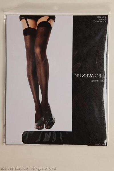 20P Hot secretary Gracie teases while posing in her new exotic lingerie