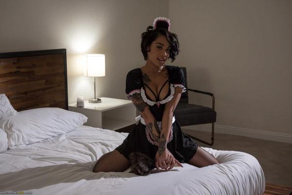 20P Beautiful maid Honey Gold flaunts her big booty in a sexy striptease