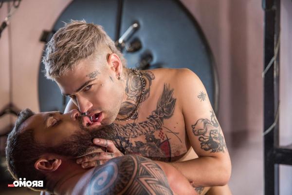 20P Men Com Mickey Taylor, Tyler Berg