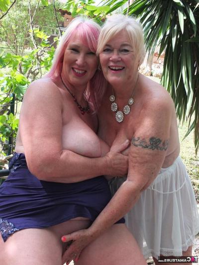 16P Overweight mature lesbian Melody fools around with her lover while outdoors