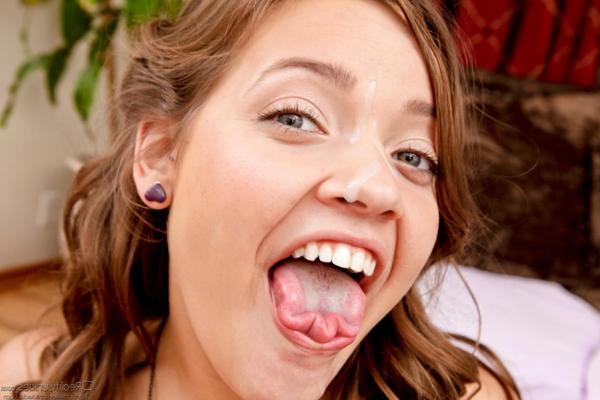 15P Nice teen Ashlynn Leigh tosses a guys salad prior to ass to mouth sex