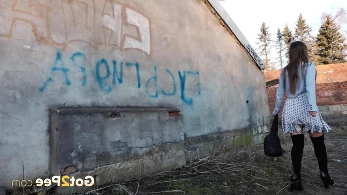15P Pretty girl Nastya ducks behind an abandoned building for a badly needed piss