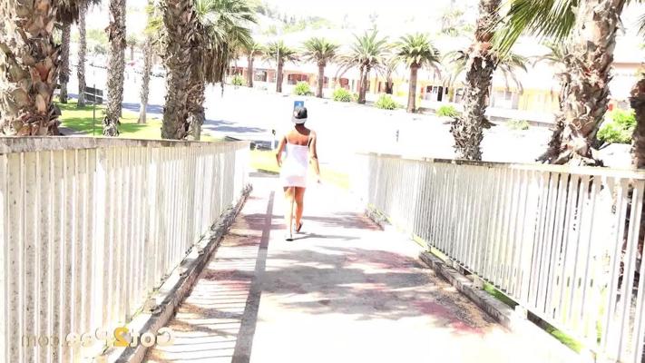 15P Caucasian chick Chloe Lamour takes a piss while on a pedestrian bridge