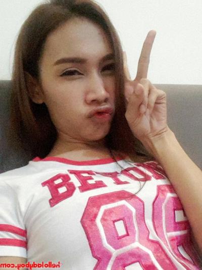 20P Hello Ladyboy 