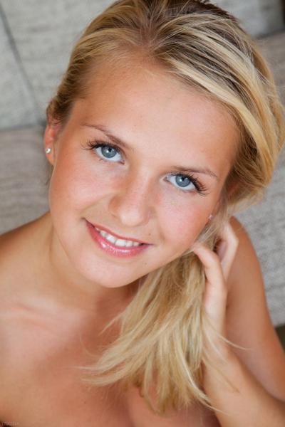 20P Met Art Bella C