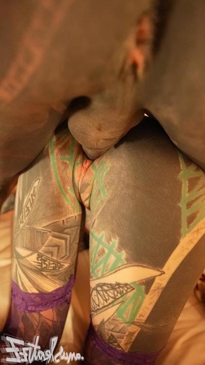 16P Heavily inked girl Anuskatzz and and her lover Lily Lu have sexual relations