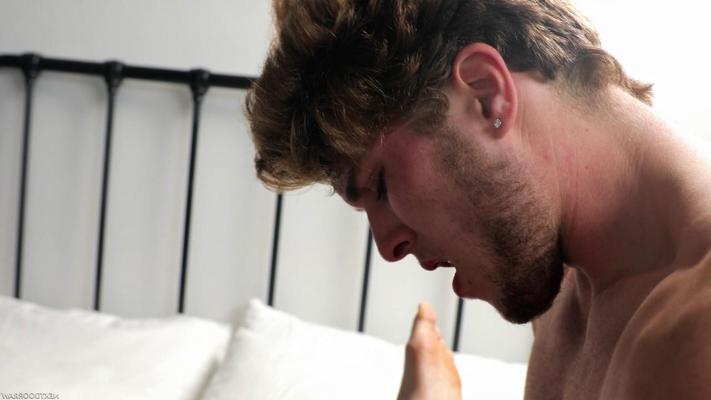 20P Hunky gay Dominic Green lures his roommate Colton Cain into hot anal sex