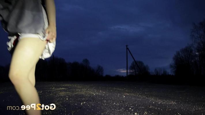 15P Got 2 Pee performed by Alice Klay Porn Images