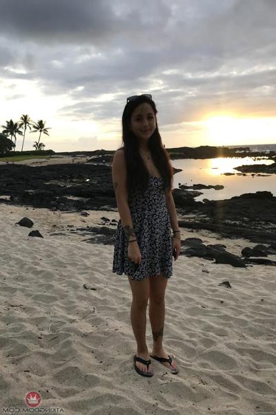 20P Teen Mi Ha Doan flashes her tits and exposes her hairy pussy on the beach
